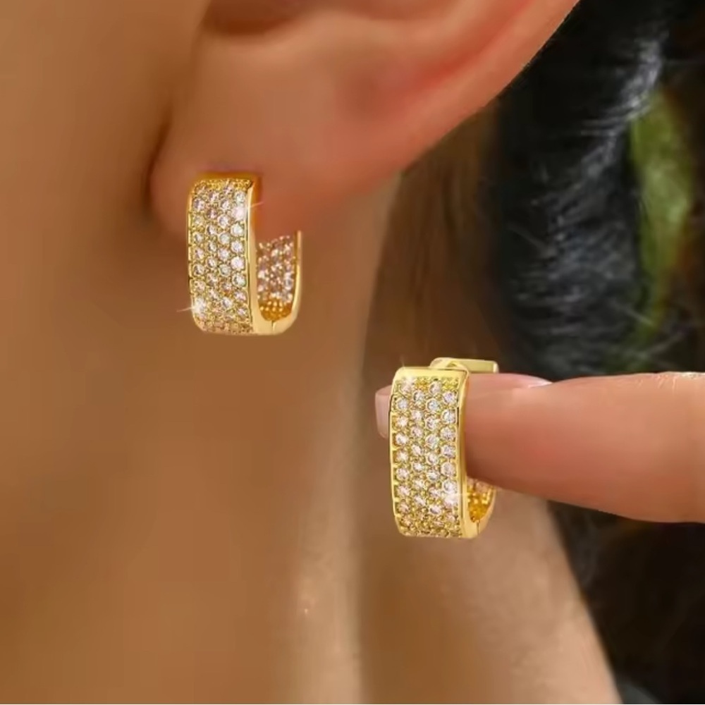 New listing! copper zircon 18k Gold color lux Hoop Earrings